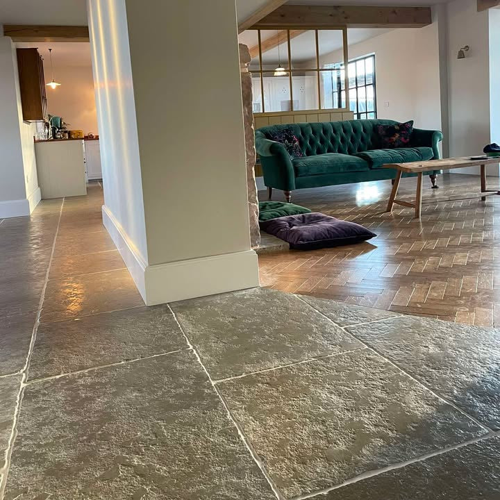 Farmland Tumbled Limestone Flagstone 60cmx90cm