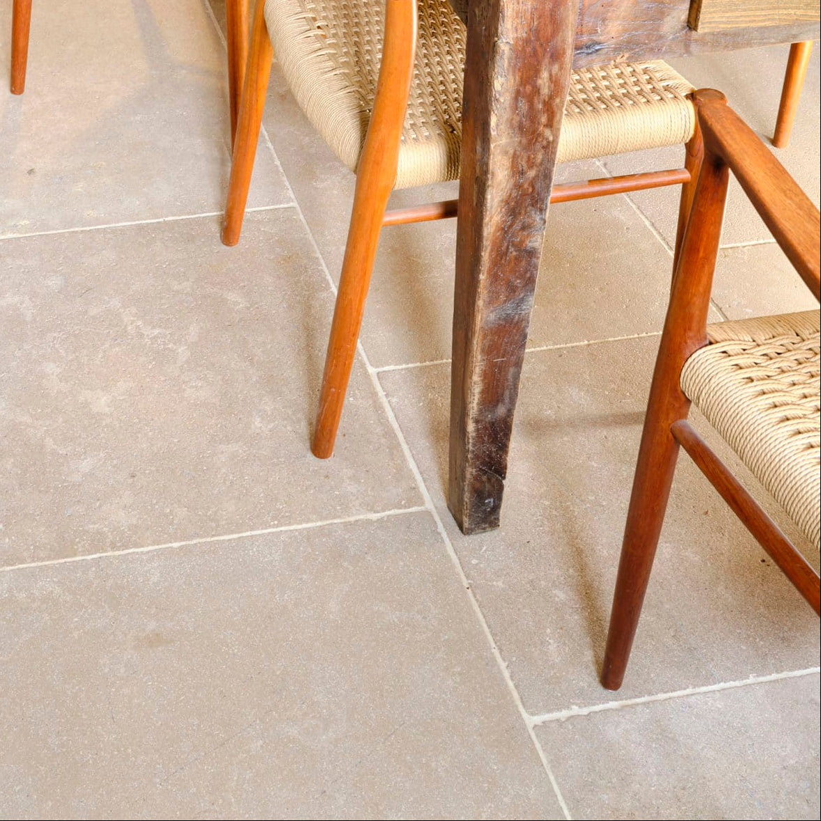 Ashen Pumice Seasoned Tumbled Limestone 60cmxRandom Length