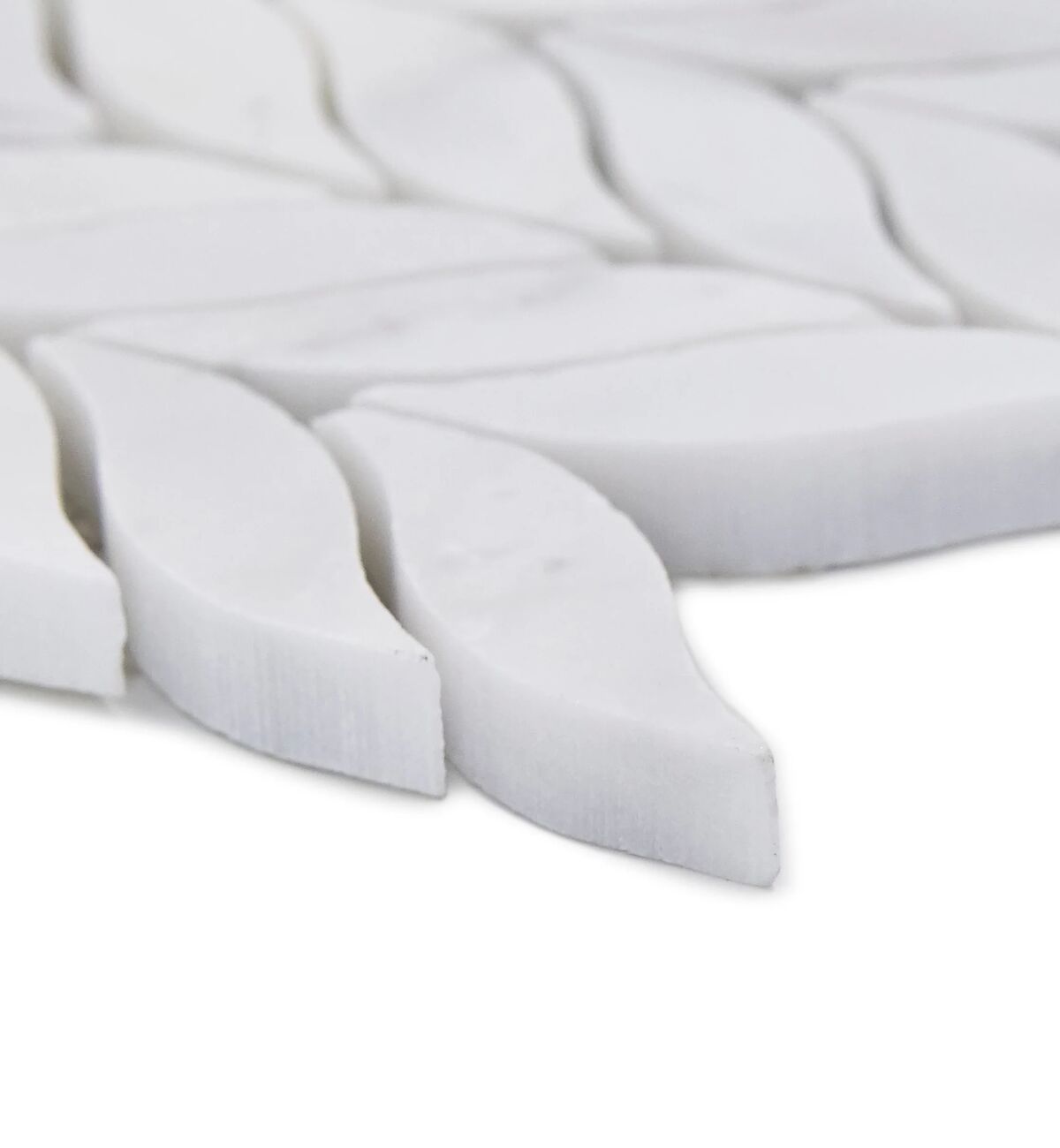 East Hampton Willow Leaf Marble Mosaic 31.7x33cm