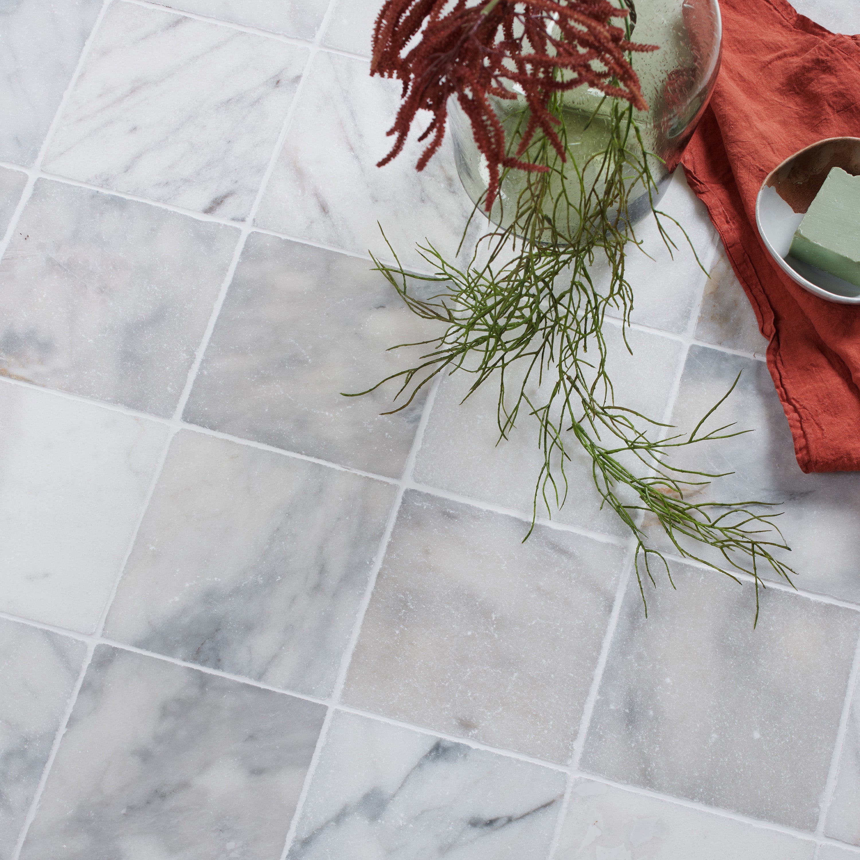 Long Island Tumbled Marble 20x20cm