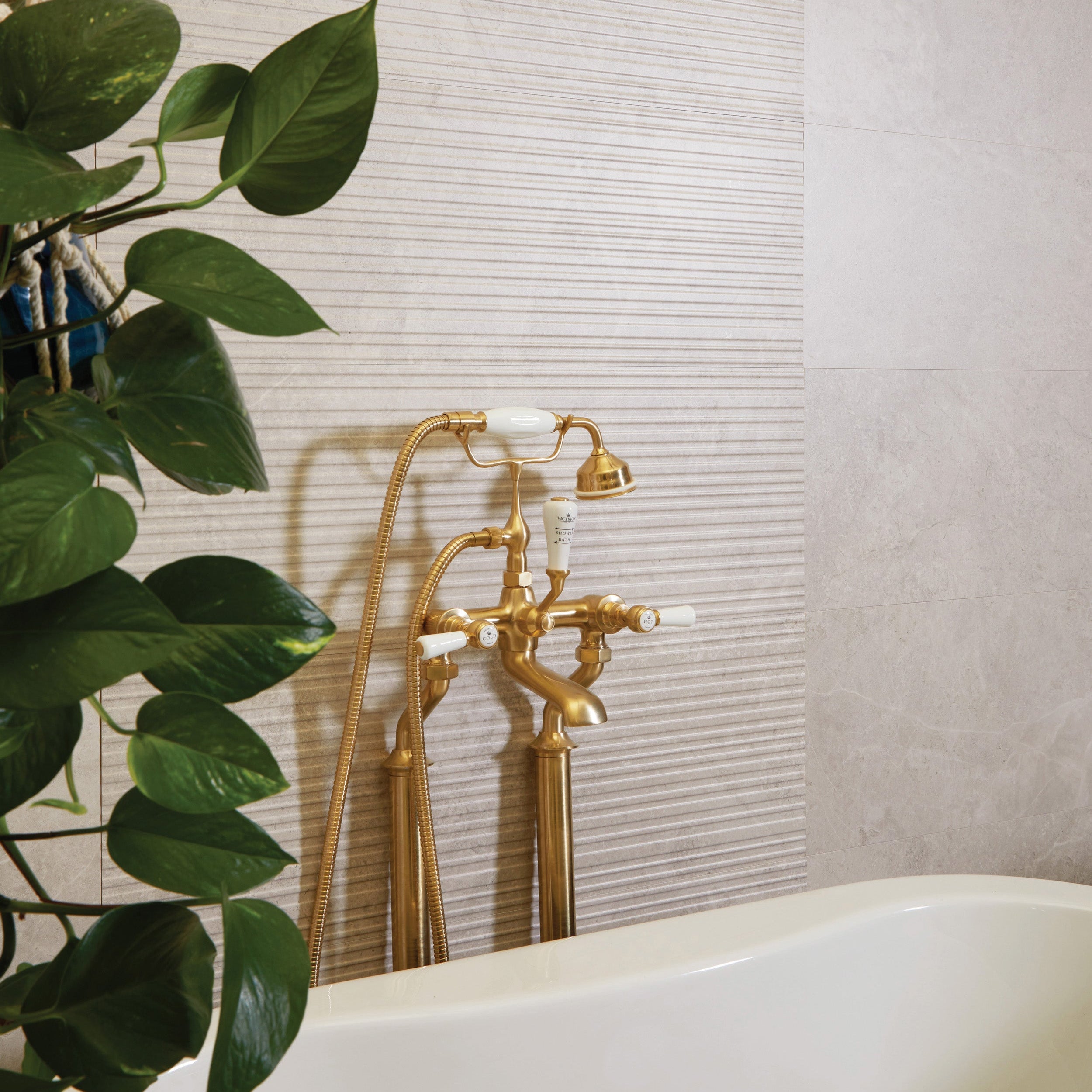 Riverside Perla Linear Wall 30x90cm