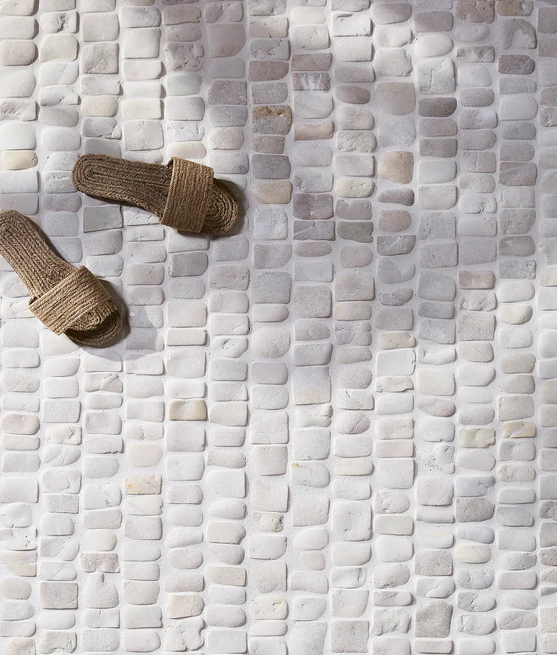 Enso Cobble Strip Chalk Mosaic 30x32cm