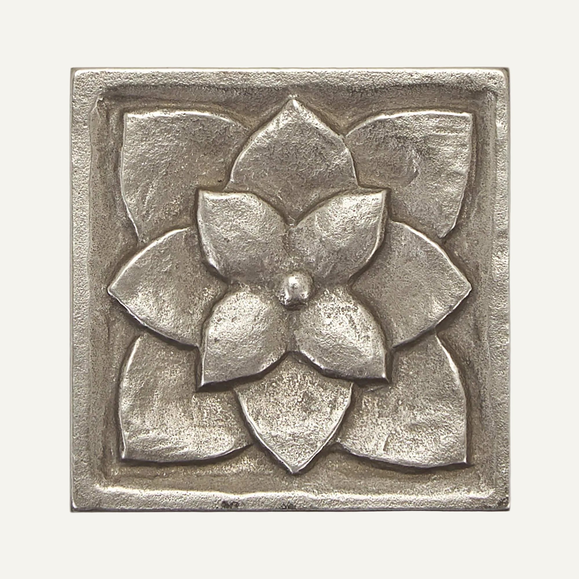 Foundry Art Lotus Cabochon 7.5x7.5cm
