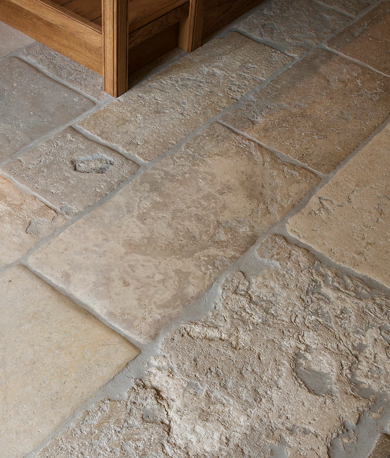 Vieux Bourgogne Limestone Artisan Antiqued 30/40/50 x Random x 2cm