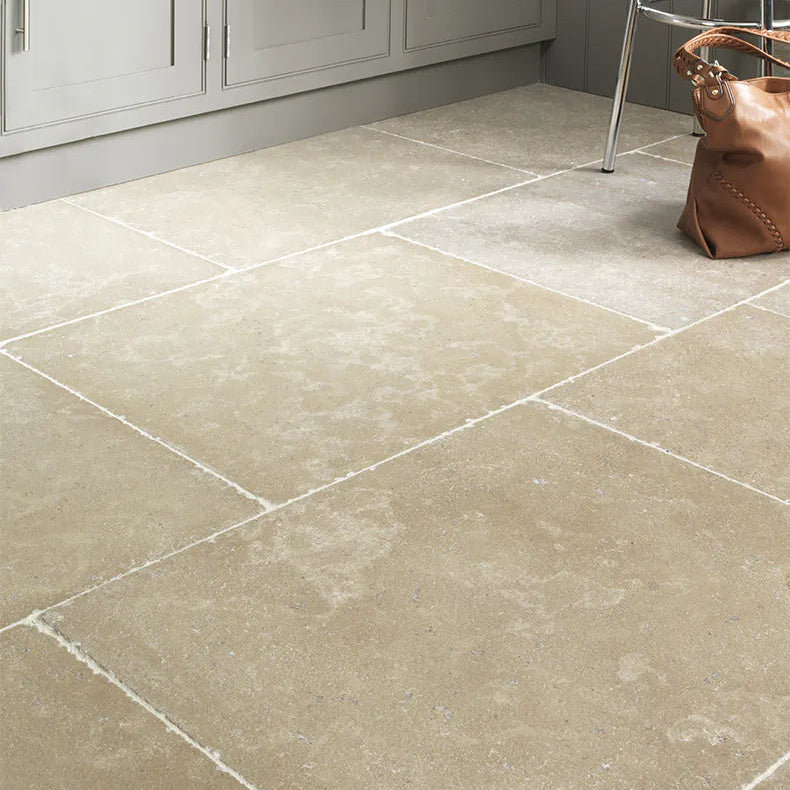 Wychwood Limestone Tumbled and Etched Finish 60xRandomx2cm