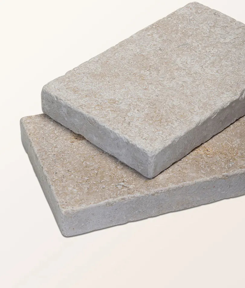 Wychwood Limestone Tumbled and Etched Cobbles 13xRandomx2.8cm