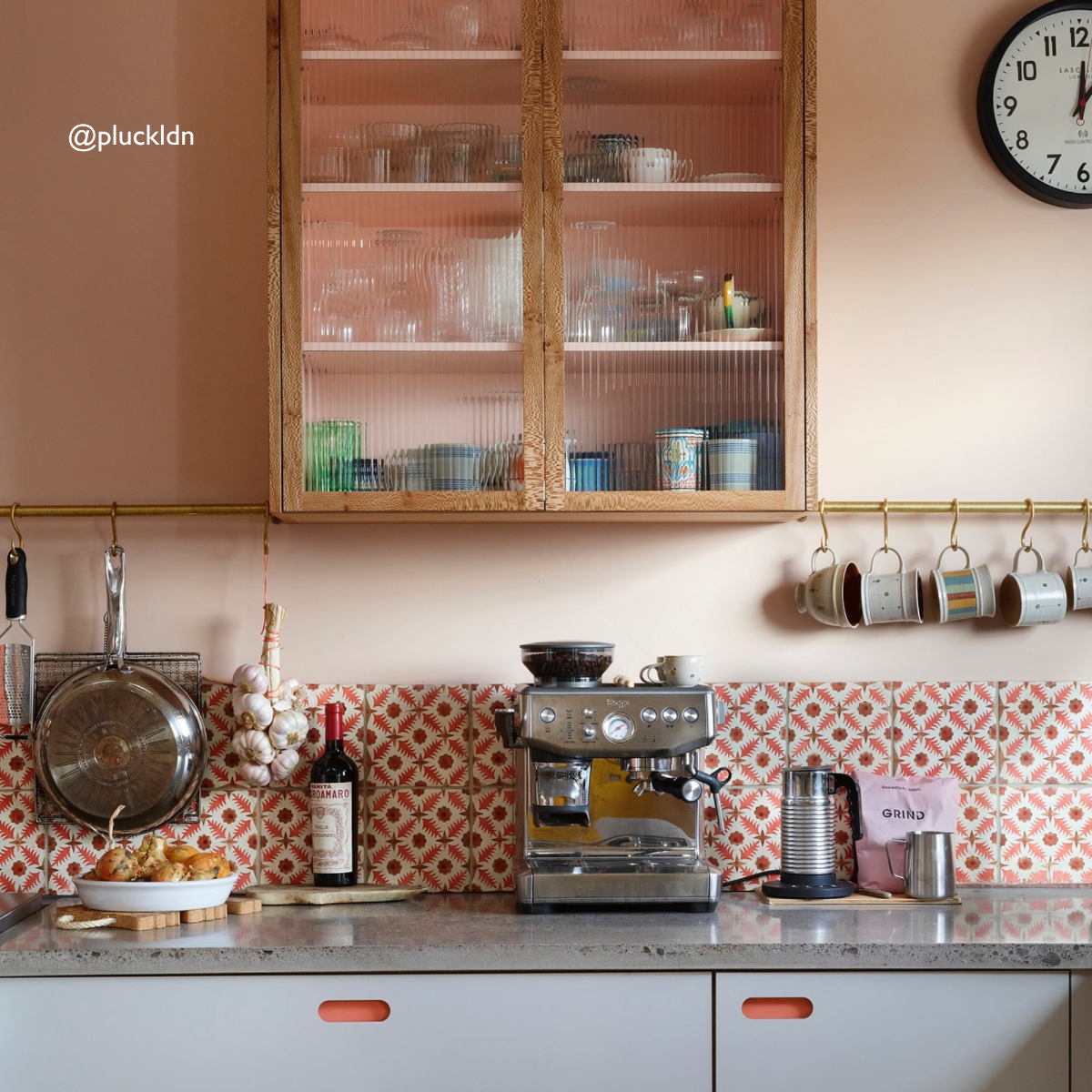 Neisha Crossland Atlas Paprika Pine Flower 17x17cm