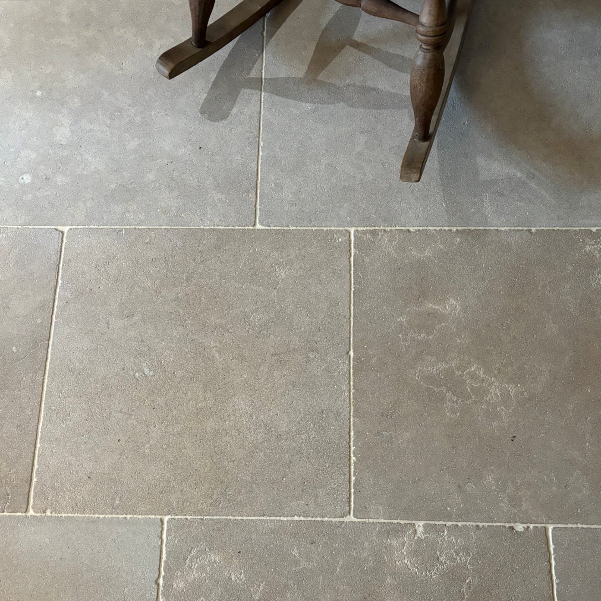 Ashen Pumice Seasoned Tumbled Limestone 60cmxRandom Length