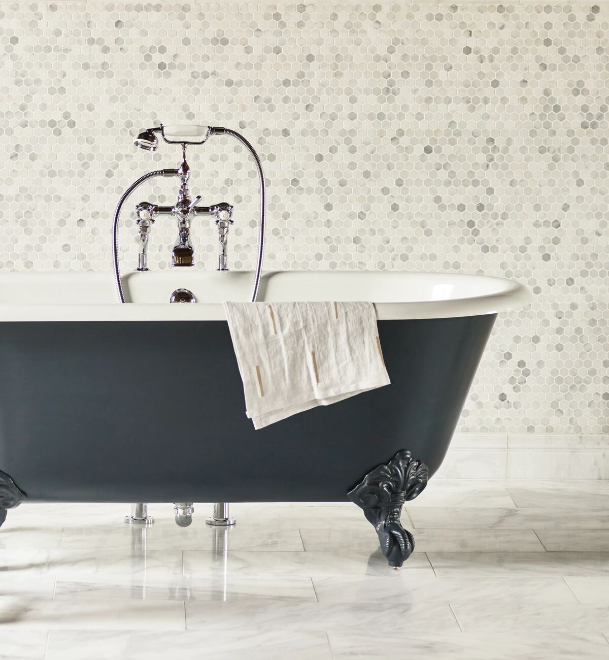 East Hampton Hexagon Marble Mosaic 29x31cm