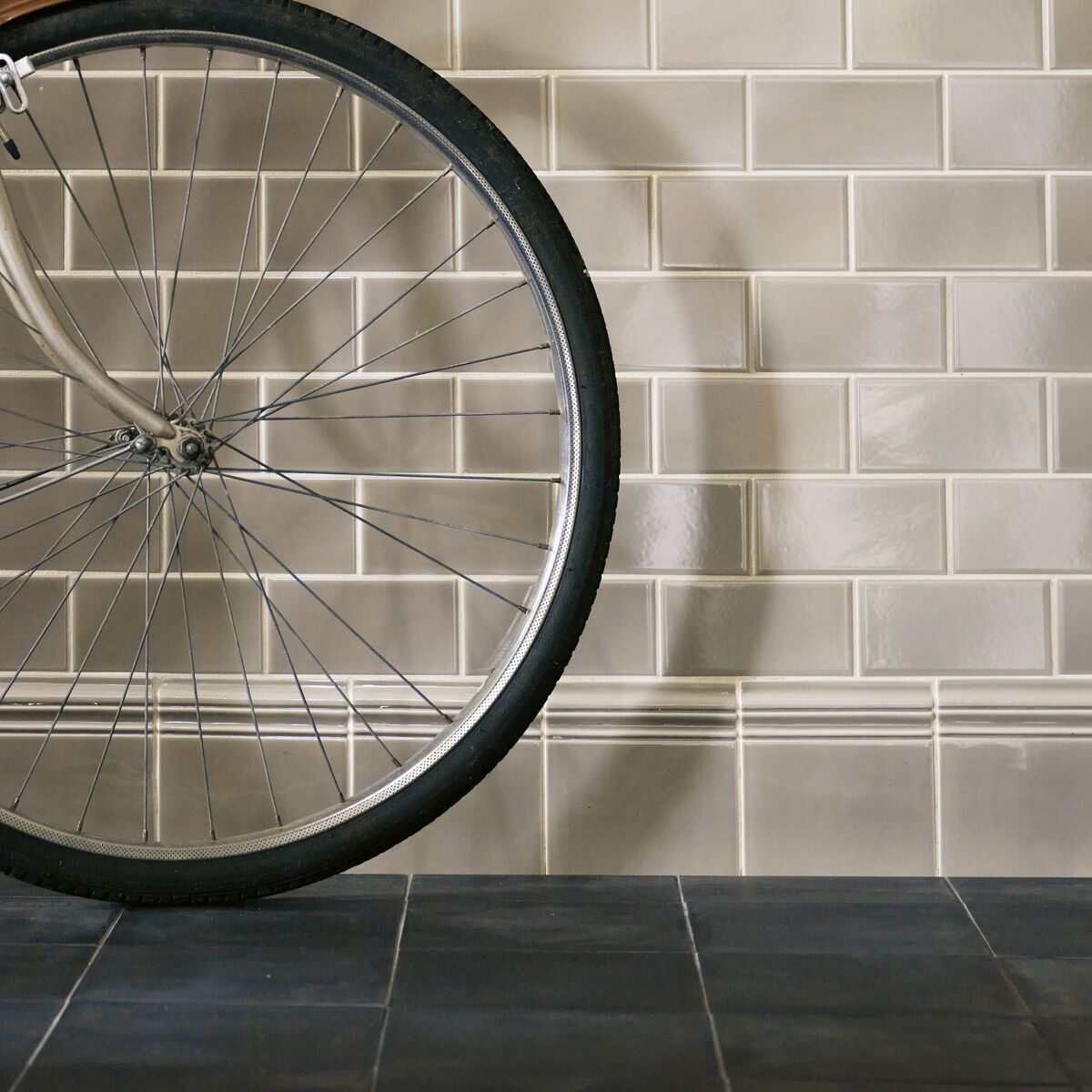 Giralda Niebla Skirting 14.8x14.8cm