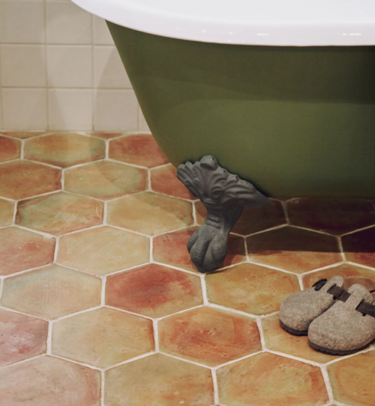 Handmade Classic Hexagon Terracotta 20x20cm