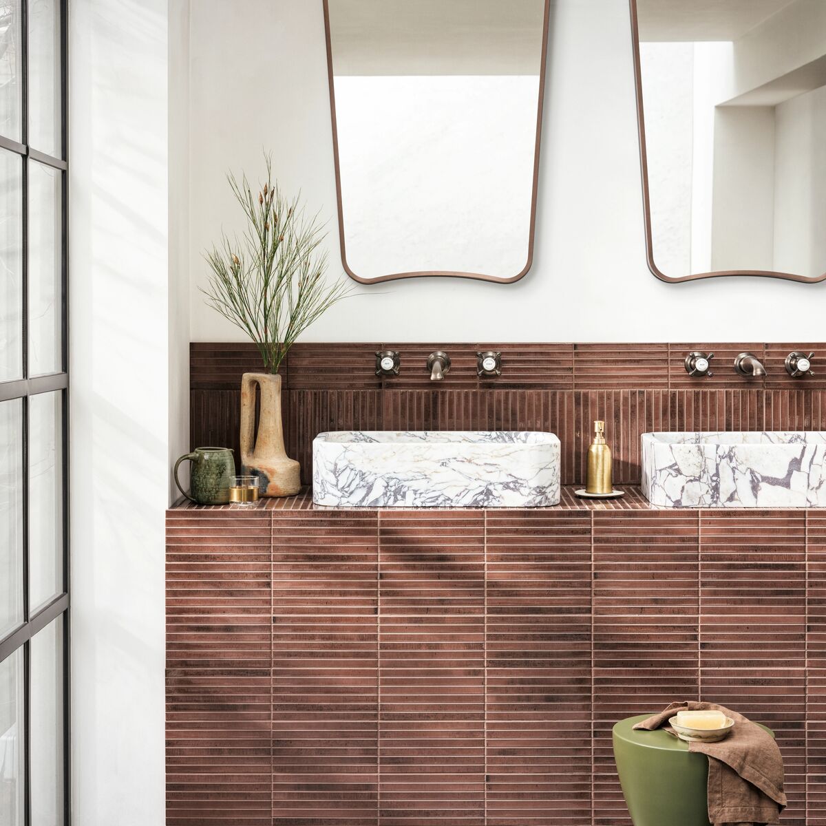 Ixworth Mulberry KitKat Bar 25x12.5cm