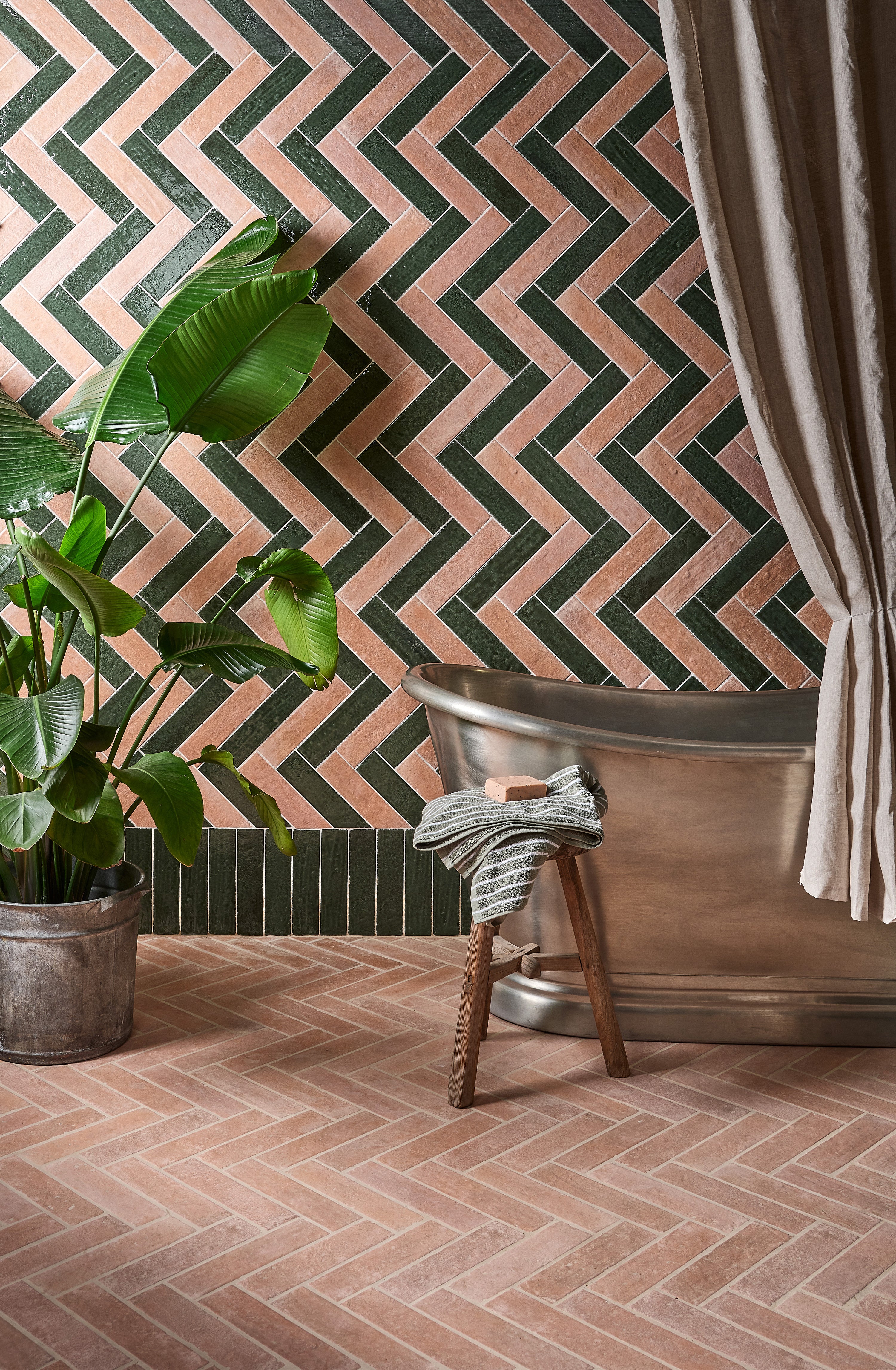 Marlborough Forest Green 7x28cm