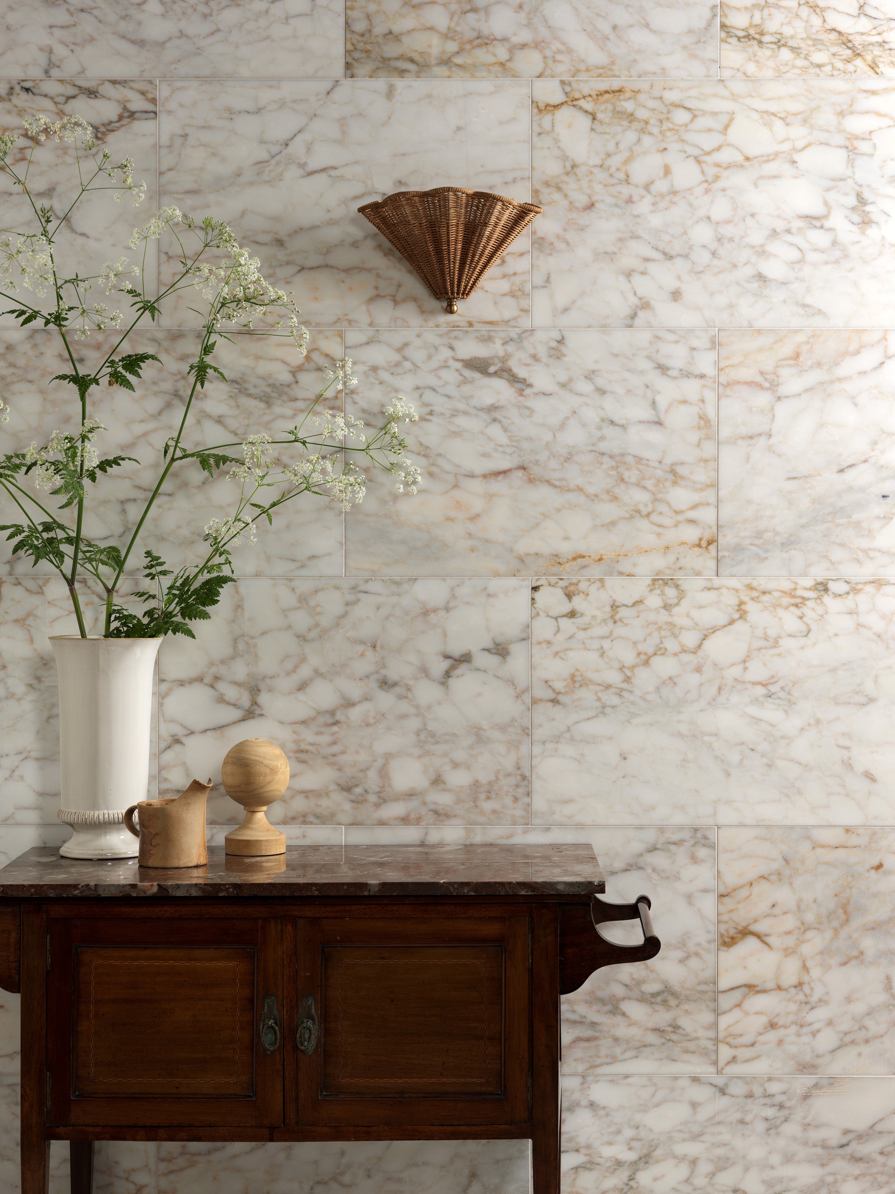 Ottoman Honed Marble 40.6x61cm
