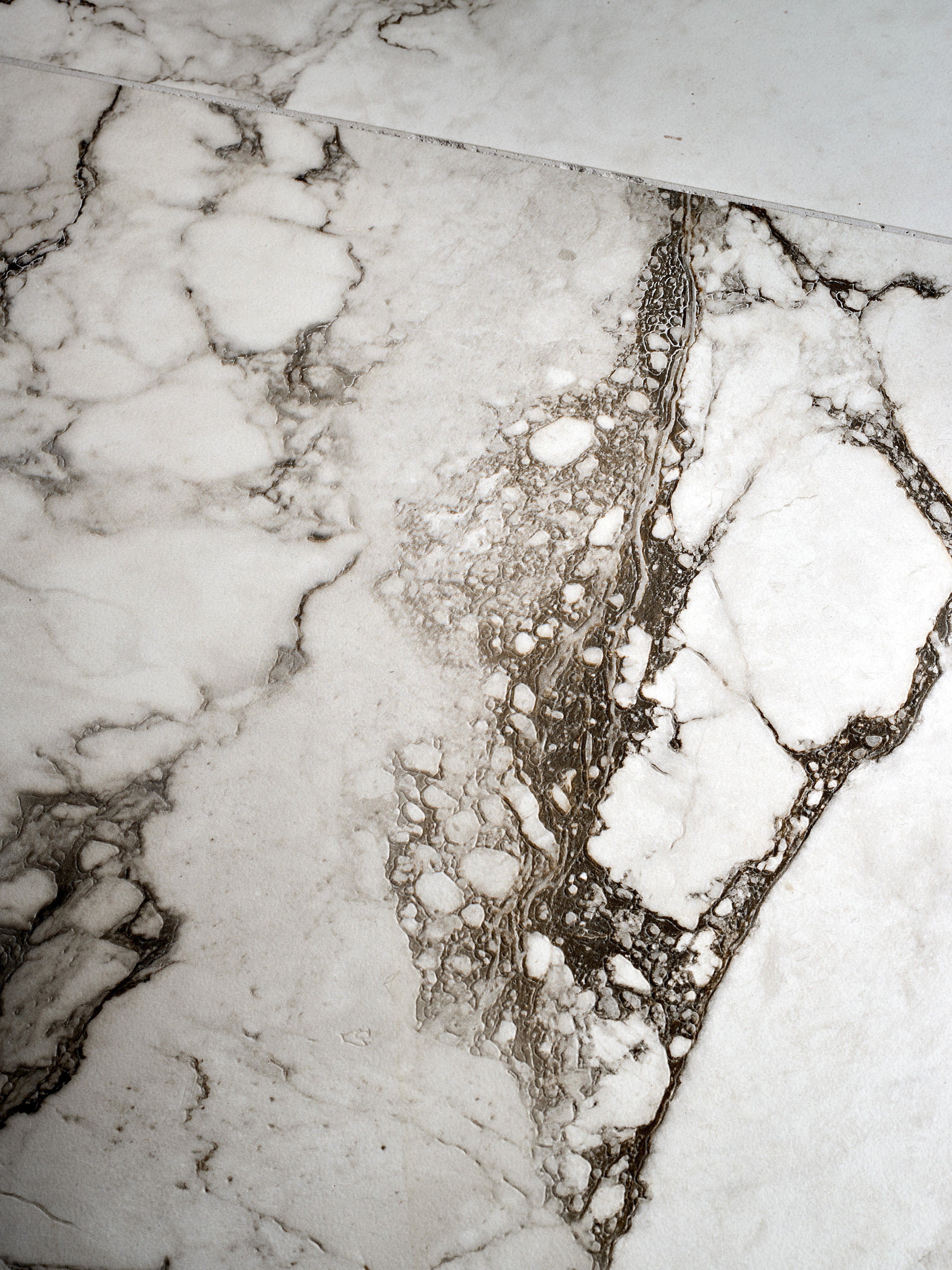 Sculpture Grande Carrara 100x100cm