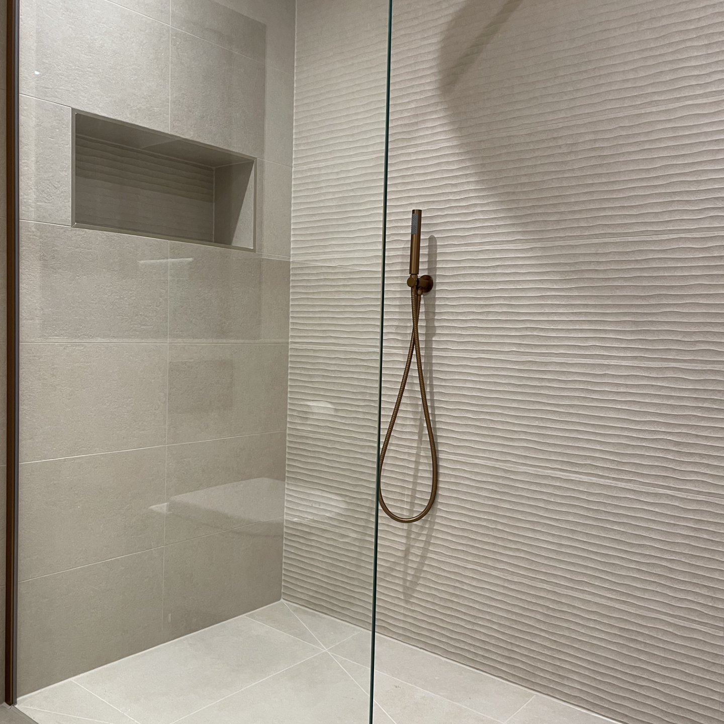 Light Stone Beige Score Wall 30x90cm