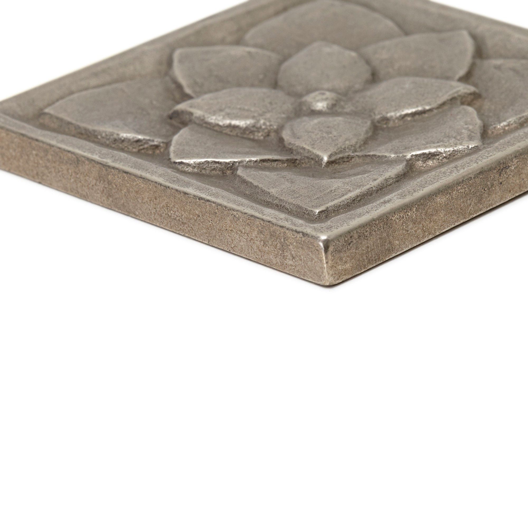 Foundry Art Lotus Cabochon 7.5x7.5cm