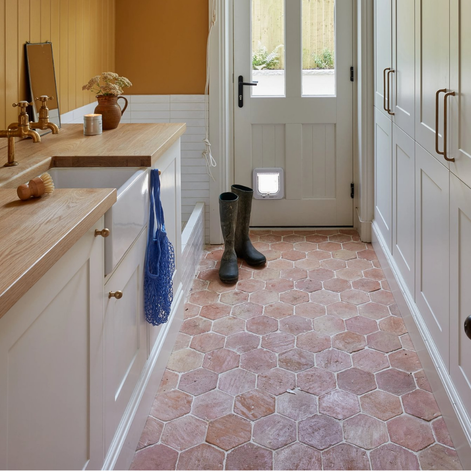 Handmade Classic Hexagon Terracotta 20x20cm