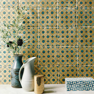 Neisha Crosland Atlas Gold Nile Pine Flower 17x17cm