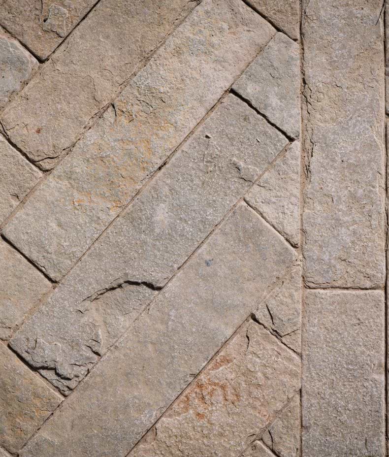 Trusloe Limestone Seasoned Parquet 7x30cm